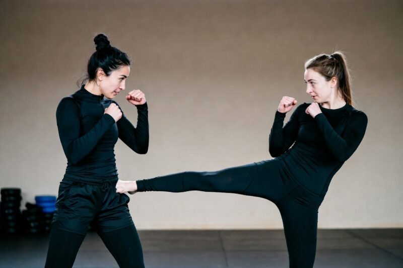 Kickboxing or Boxing? What to Know Before Choosing One