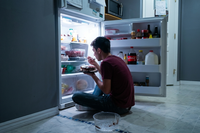 Eating Habits That Could Be Making You Feel Angry, Drained, and Low